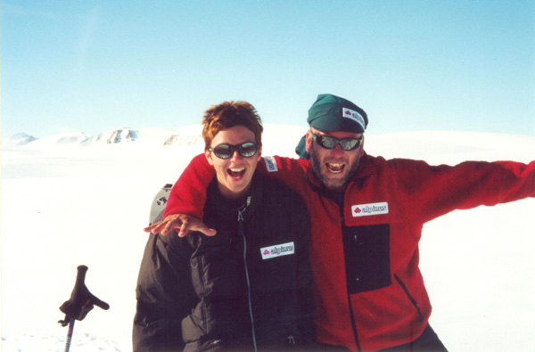 Iza Hajzer i Artur Hajzer podczas wyprawy na Spitsbergen w 2000 roku (fot. Janusz Majer)