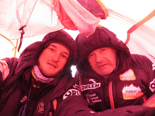 Adam Bielecki i Maciej Berbeka w obozie I (fot. PHZ)