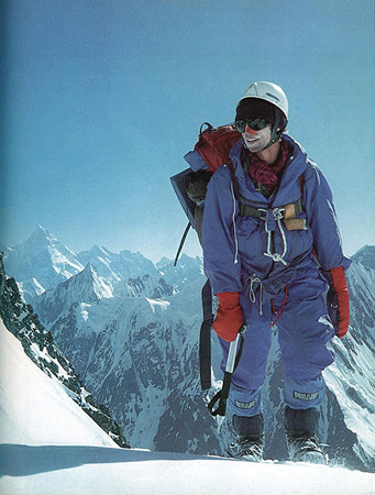 1984 rok - Wojtek Kurtyka w drodze na Broad Peak (fot. Jerzy Kukuczka)
