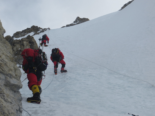 Wyprawa na Broad Peak 2013: podejście do obozu IV (fot. Adam Bielecki)