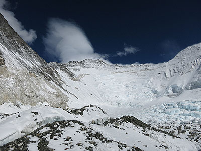 Miejsce konfliktu - zachodnia ściana Lhotse(fot. Chad Kellogg)