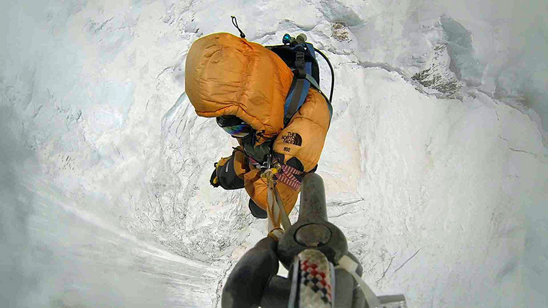 Gautam Sudarshan, pierwszy uratowany z wysokości 7800 m (fot. arch. Simone Moro)