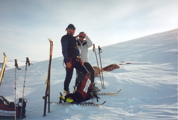 Iza Hajzer i Artur Hajzer podczas wyprawy na Spitsbergen w 2000 roku (fot. Janusz Majer)