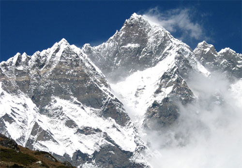 Lhotse widziana od strony Chukhung Ri (źródło: wikipedia)
