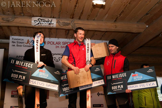Zwycięskie podium zawodów IX Polar Sport Skitour im. Basi German (fot. Jarek Noga)