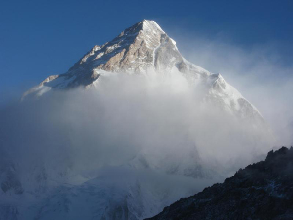K2 (Źródło: Polski Himalaizm Zimowy)
