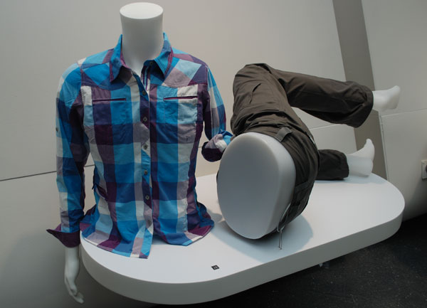 Koszula i spodnie z materiału Eco Woven marki Berghaus