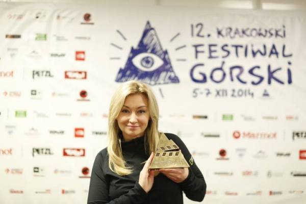Martyna Wojciechowska i statuetka Grand Prix KFG 2014 (fot. Wojciech Lembryk)
