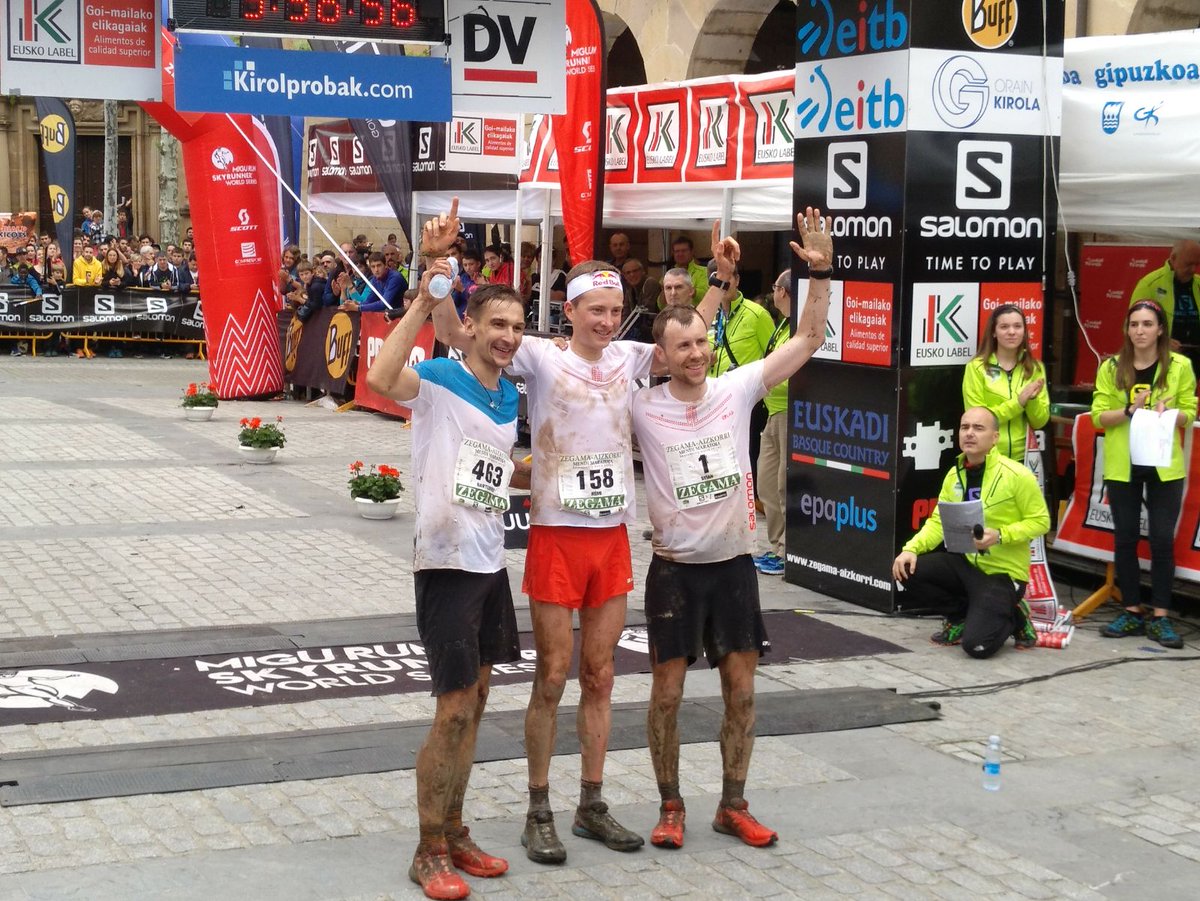 Od lewej: Bartłomiej Przedwojewski, Marc Angermund-Vik i Remi Bonnet (fot. Goierriko HITZAren - Twitter)