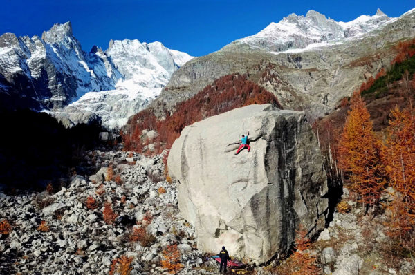 Filip Babicz na swoim highballu u stóp Mont Blanc (fot. Gianluca Marra)