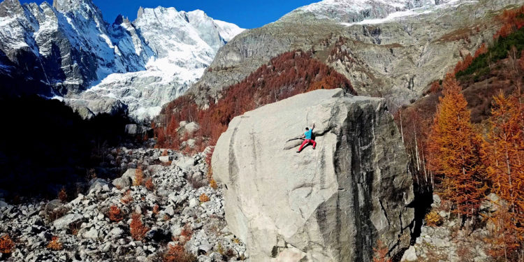 Filip Babicz na swoim highballu u stóp Mont Blanc (fot. Gianluca Marra)
