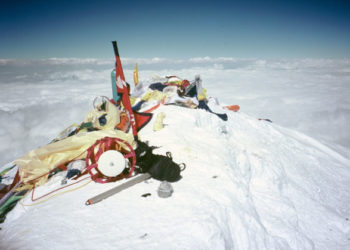 Na szczycie Mount Everestu – 5 czerwiec 2005 (fot. M. Miotk)