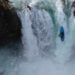 Kadr z filmu "Nouria Newman extreme kayaking in Iceland"