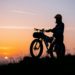 Bikepacking a jesienna aura (fot. Nick Russill / unsplash.com)